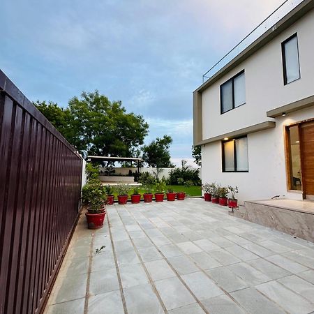 Karmabhumi 1 Villa Sātej Kültér fotó